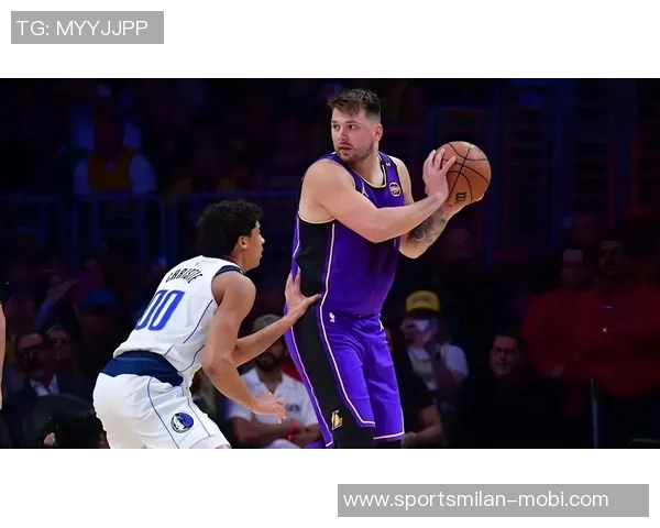 湖人半场领先猛龙一分东契奇表现抢眼詹姆斯与艾顿贡献稳定得分